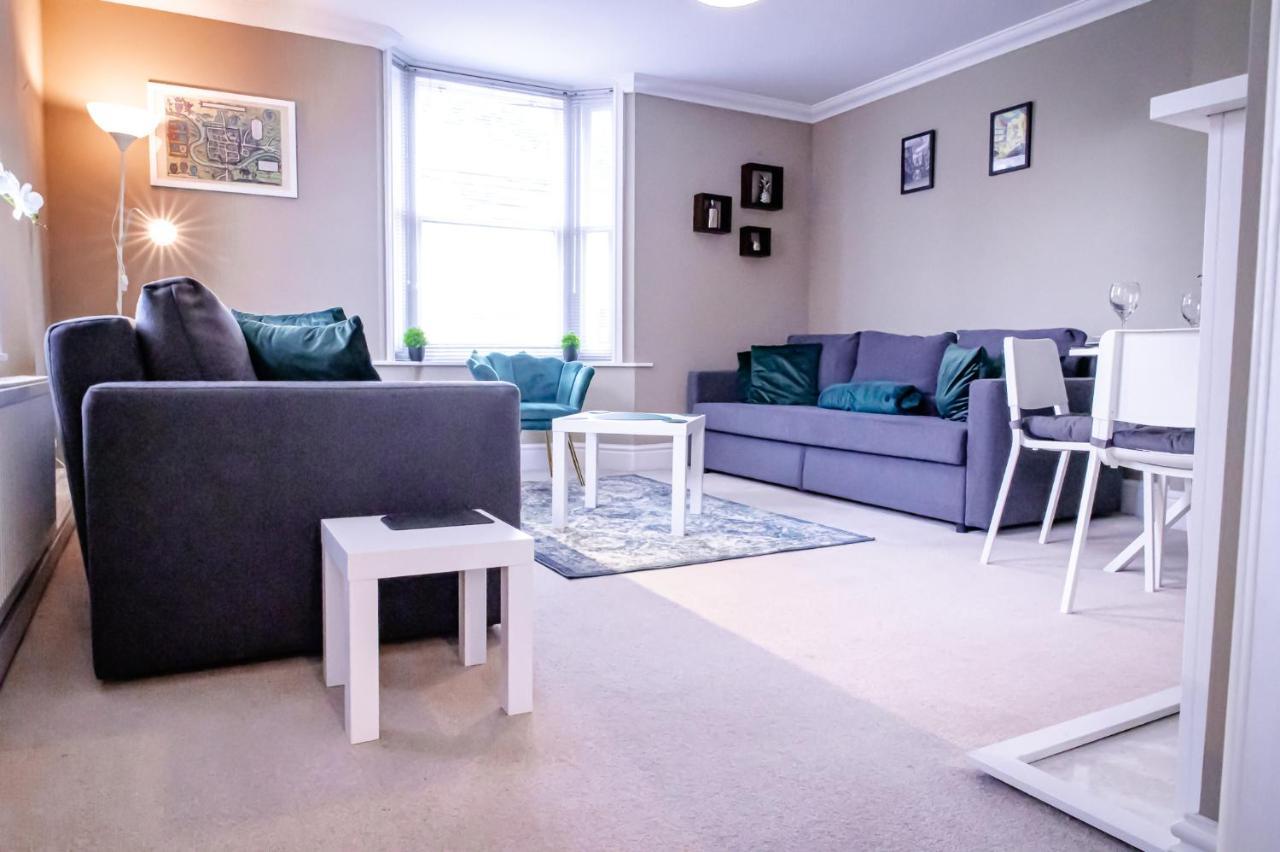 Lord Street - 2 Beautiful Apartments - Sleep Up To 14 Guests - By Rework Accommodation Chester Dış mekan fotoğraf