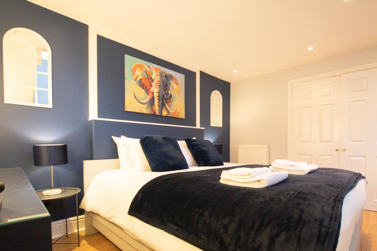 Lord Street - 2 Beautiful Apartments - Sleep Up To 14 Guests - By Rework Accommodation Chester Dış mekan fotoğraf