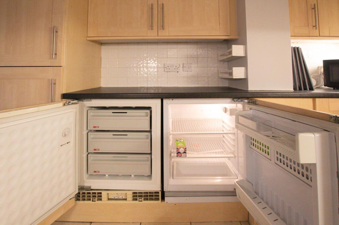 Lord Street - 2 Beautiful Apartments - Sleep Up To 14 Guests - By Rework Accommodation Chester Dış mekan fotoğraf
