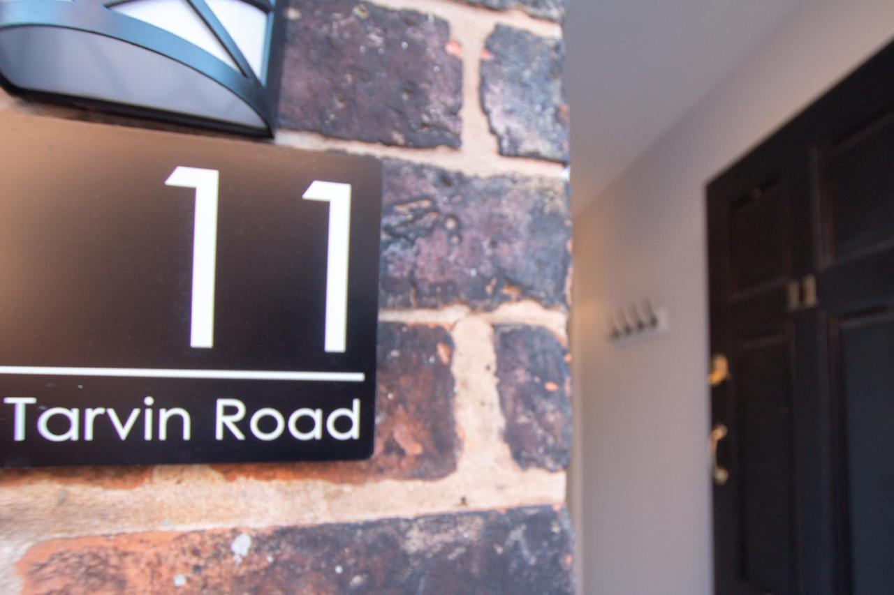 Lord Street - 2 Beautiful Apartments - Sleep Up To 14 Guests - By Rework Accommodation Chester Dış mekan fotoğraf
