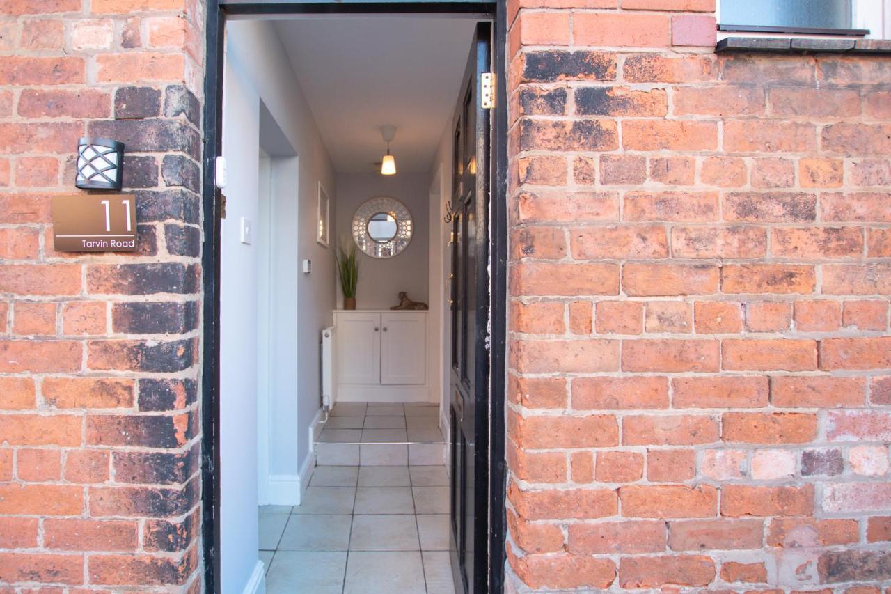 Lord Street - 2 Beautiful Apartments - Sleep Up To 14 Guests - By Rework Accommodation Chester Dış mekan fotoğraf
